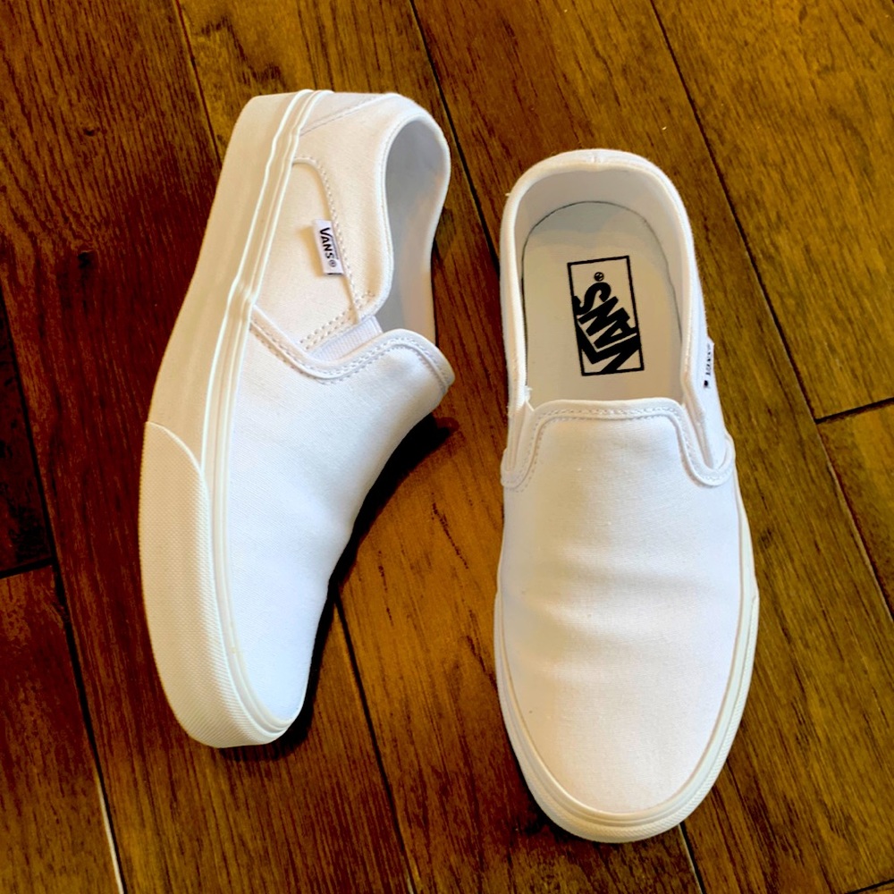 Vans white everyday sneakers size 7